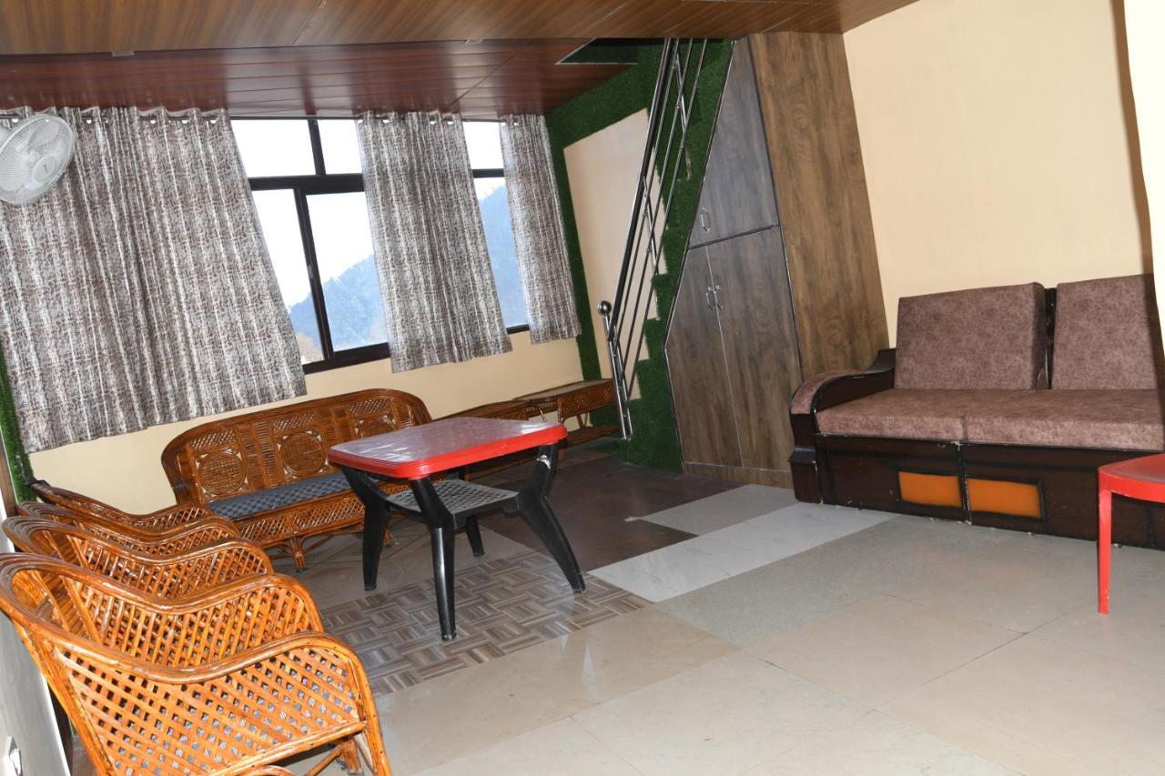 Hotel Mountain View And Rooftop Restaurant Pithorāgarh Esterno foto