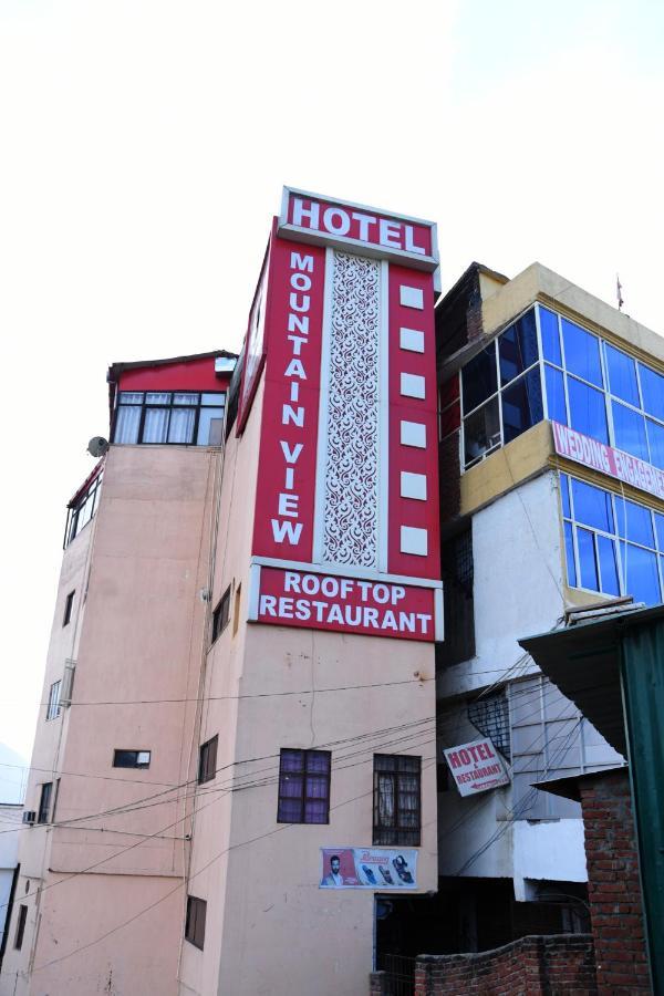 Hotel Mountain View And Rooftop Restaurant Pithorāgarh Esterno foto