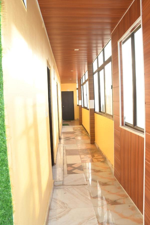 Hotel Mountain View And Rooftop Restaurant Pithorāgarh Esterno foto