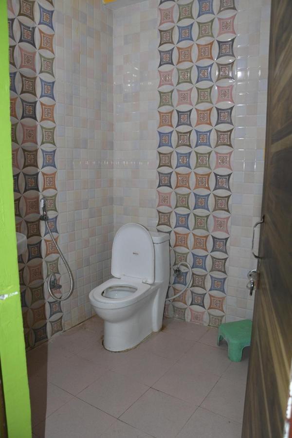 Hotel Mountain View And Rooftop Restaurant Pithorāgarh Esterno foto